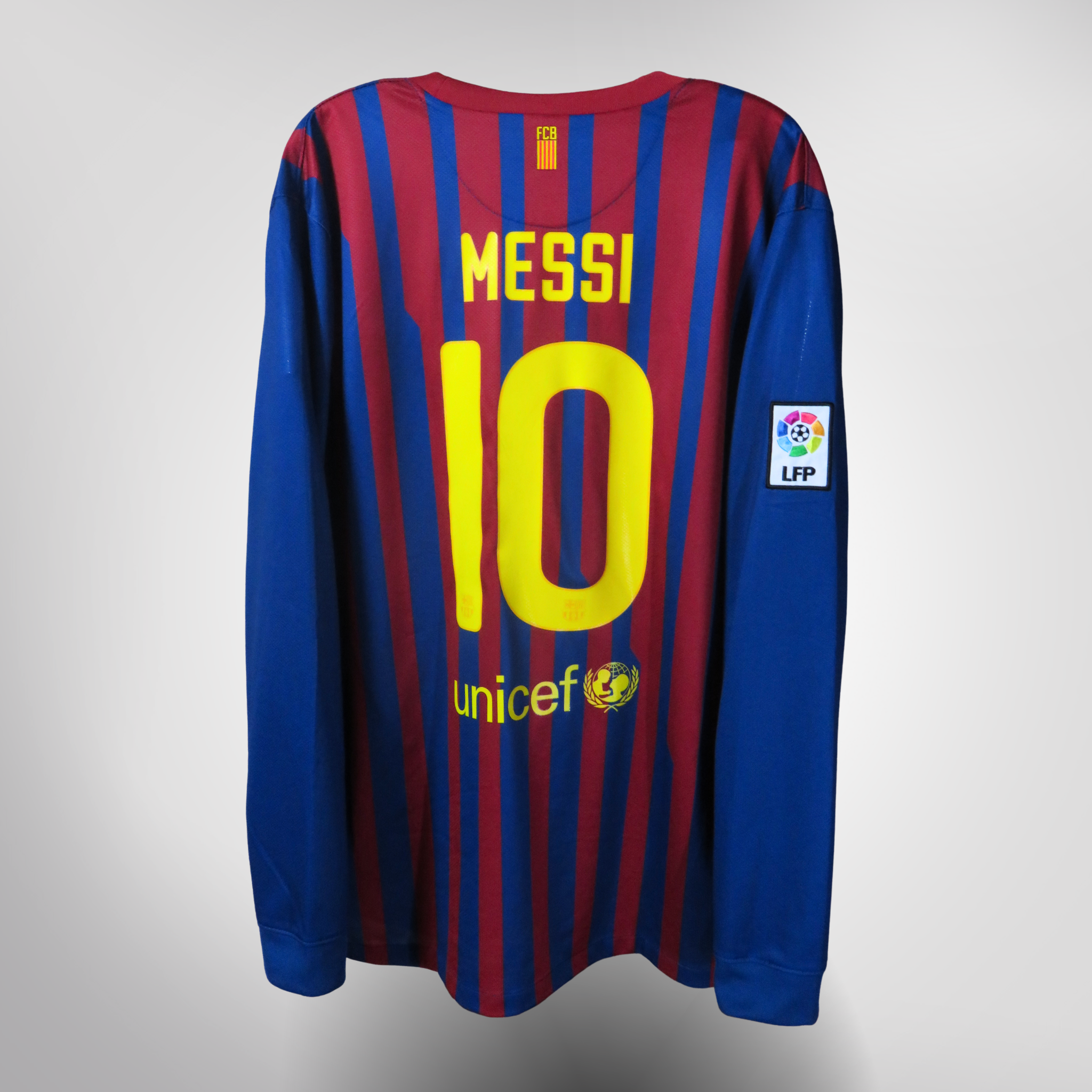 FC Barcelona 2011-12 Home Messi #10 Shirt XL