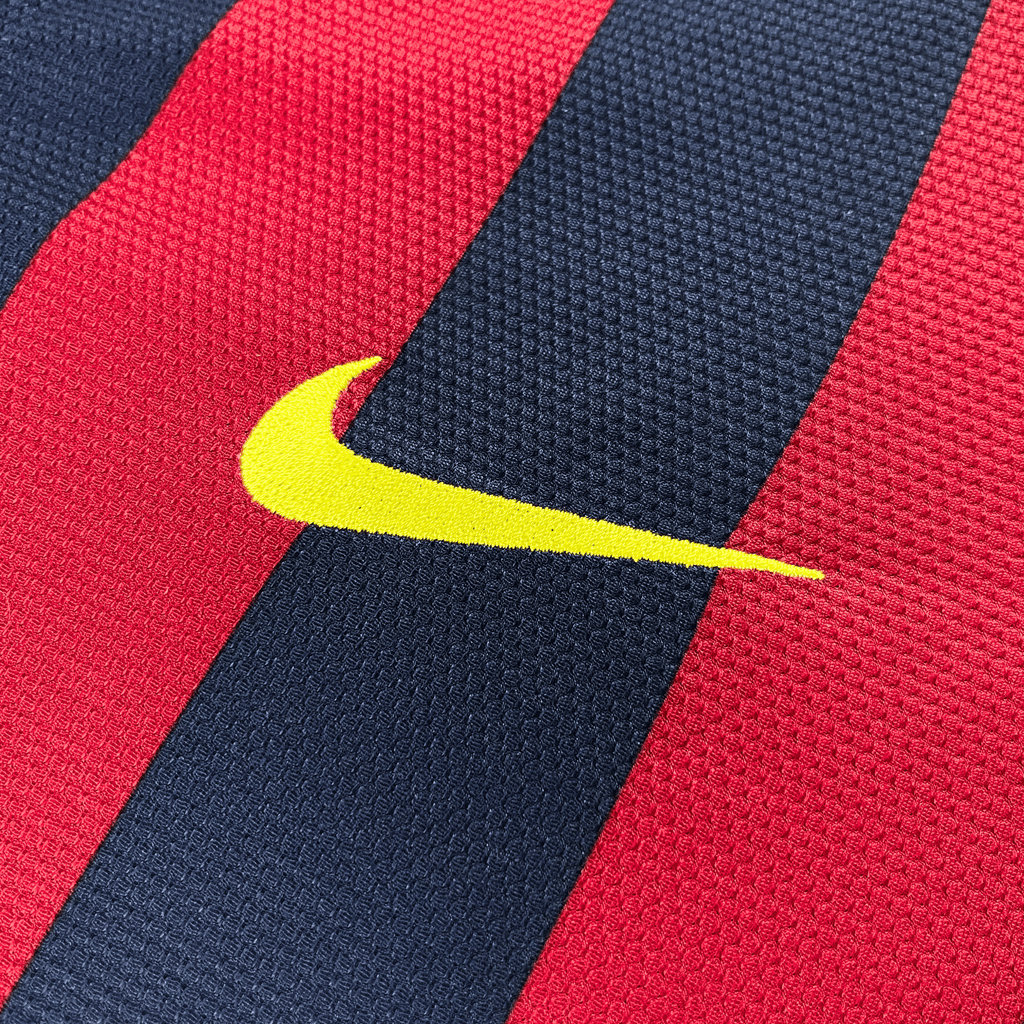 FC Barcelona 2013-14 Home Xavi #6 Shirt M