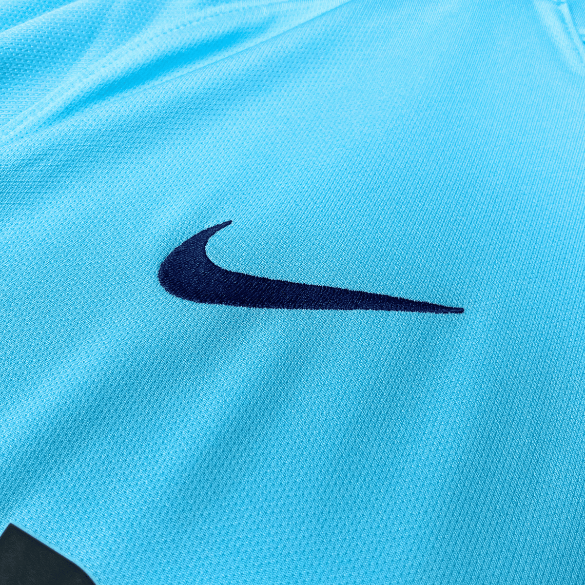 FC Barcelona 2017-18 Away Shirt L