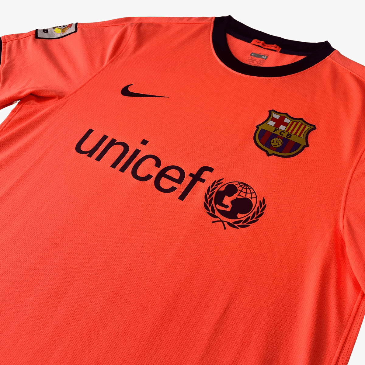 FC Barcelona 2009-10 Away Shirt M