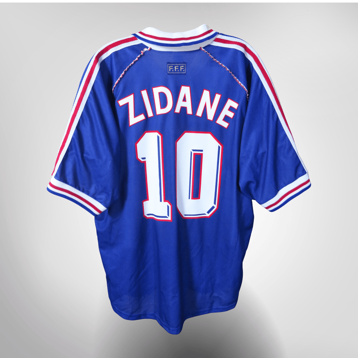 Vintage France 1998-2000 Home football shirt with Zidane 10 print, size XL | Nostalgic Football Shirts
