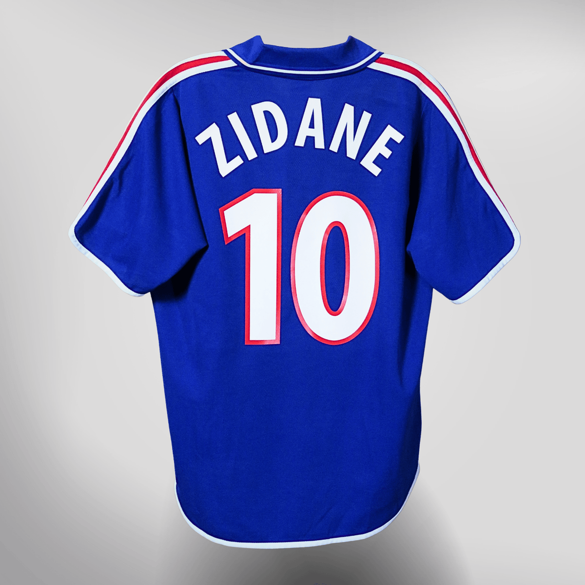 Vintage France 2000-2002 Home football shirt with Zidane 10 print, size M | Nostalgic Football Shirts