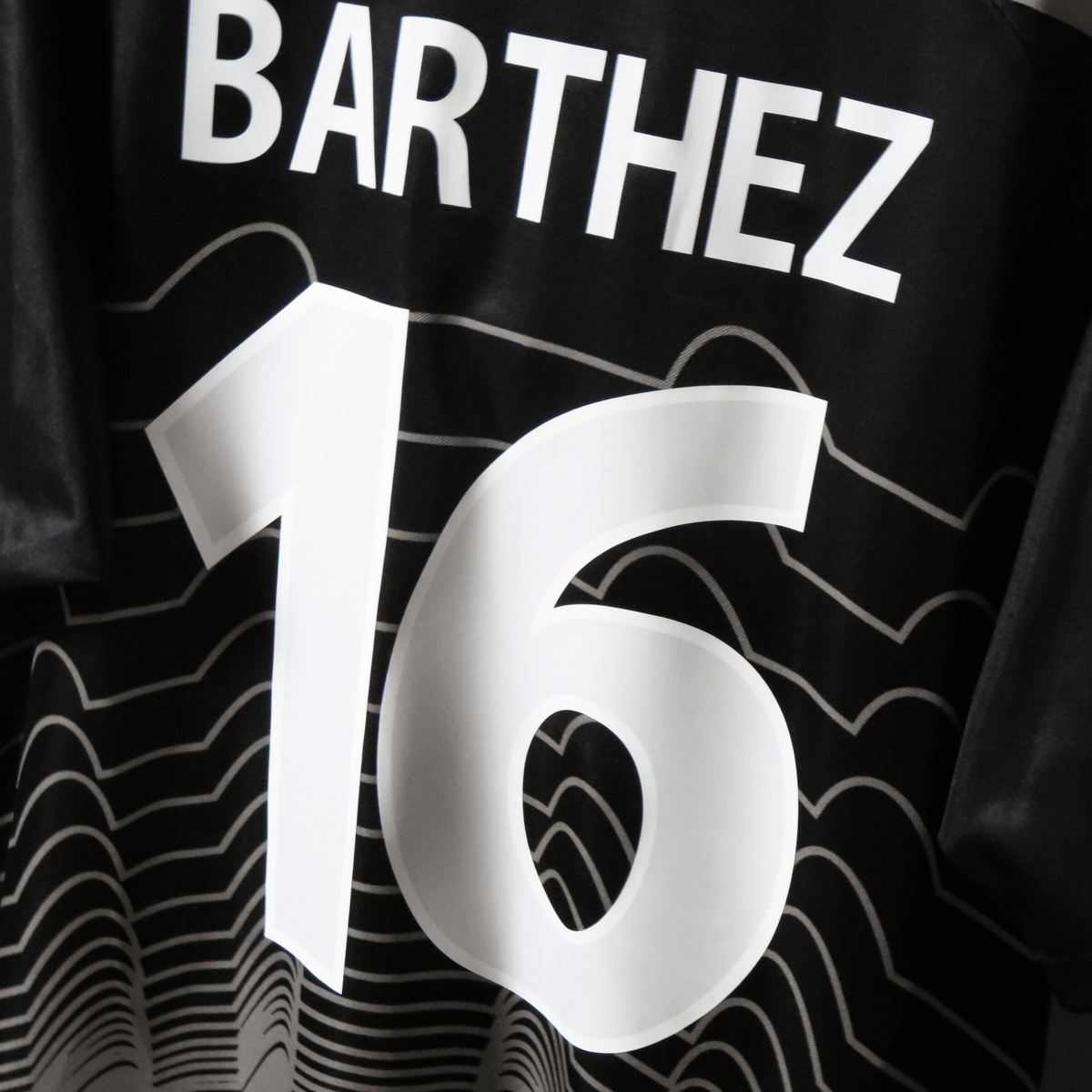 Retro France 2000-2002 Goalkeeper football jersey by Adidas, Barthez 16, size L | Nostalgic Football Shirts