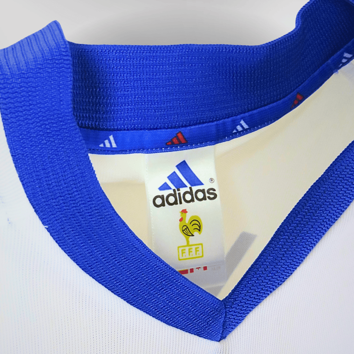 Vintage France 2002-2004 Away football shirt with Zidane 10 print, size M | Nostalgic Football Shirts