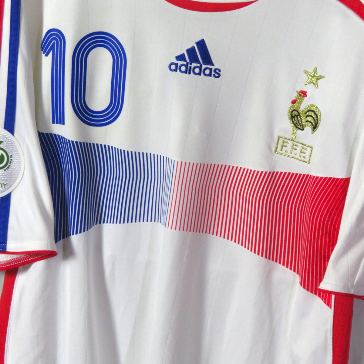 Vintage France 2006-2007 Away football shirt with Zidane 10 print, size XL | Nostalgic Football Shirts
