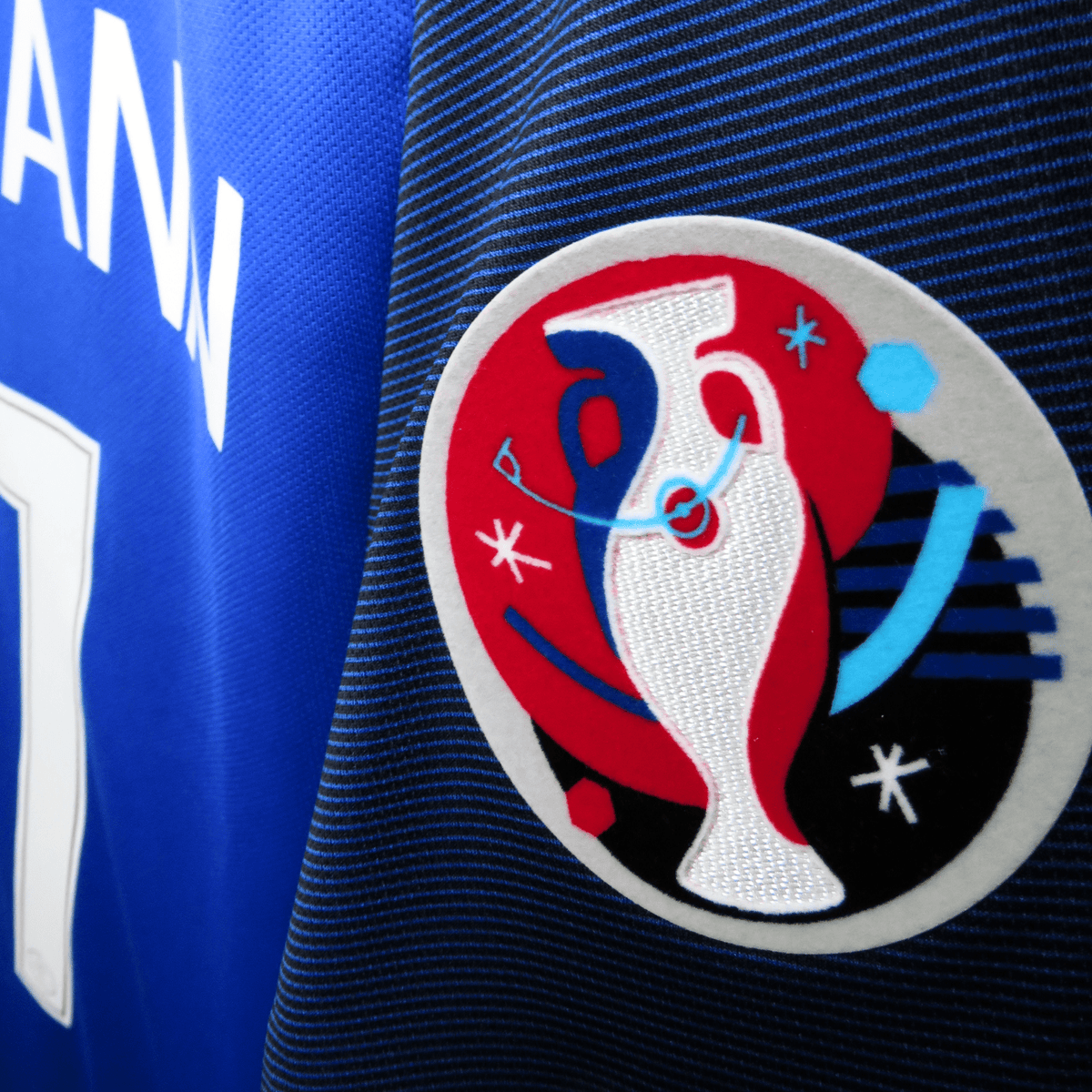 Vintage France 2016-2017 Home brand new with tags football shirt with Griezmann 7 print, size L | Nostalgic Football Shirts