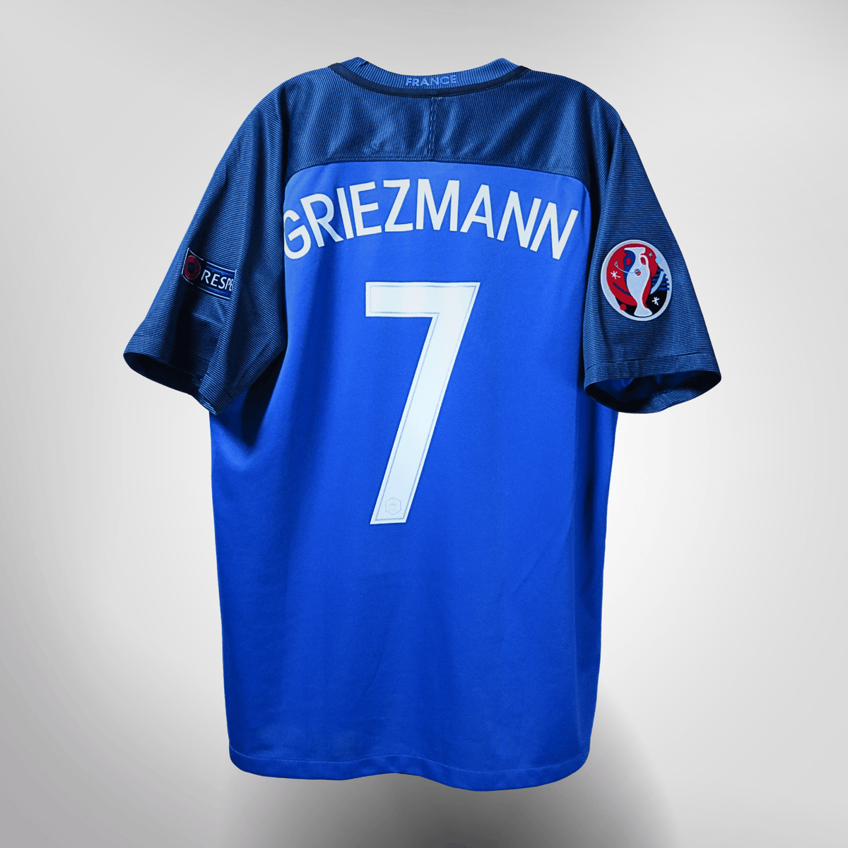 Vintage France 2016-2017 Home football shirt with Griezmann 7 print, size L | Nostalgic Football Shirts