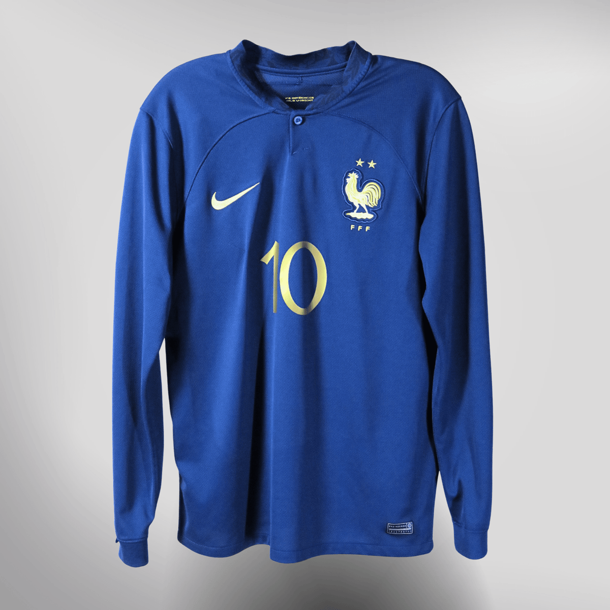 Authentic Nike France 2022-2023 Home longsleeve shirt, Mbappé 10 on the back, size M | Nostalgic Football Shirts