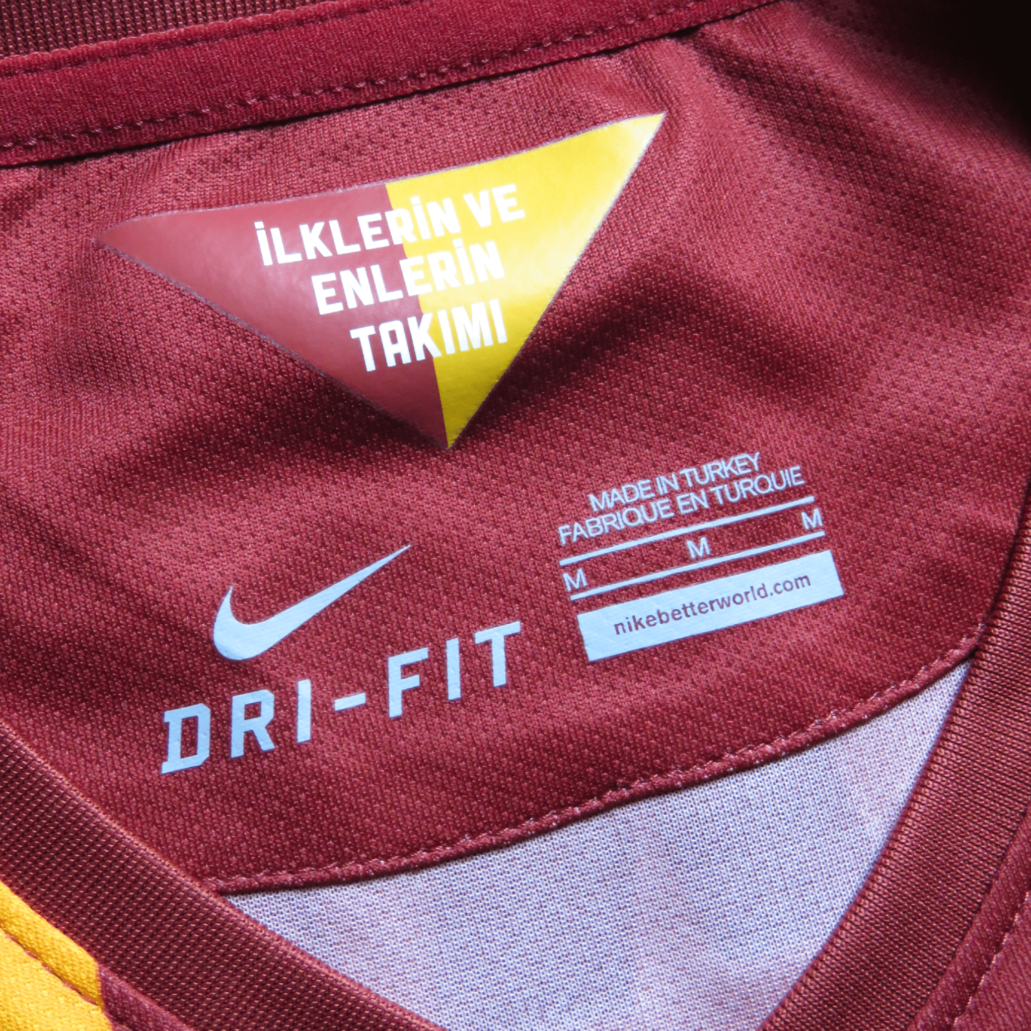 Galatasaray Home 2014-15 Sneijder #10 Shirt M