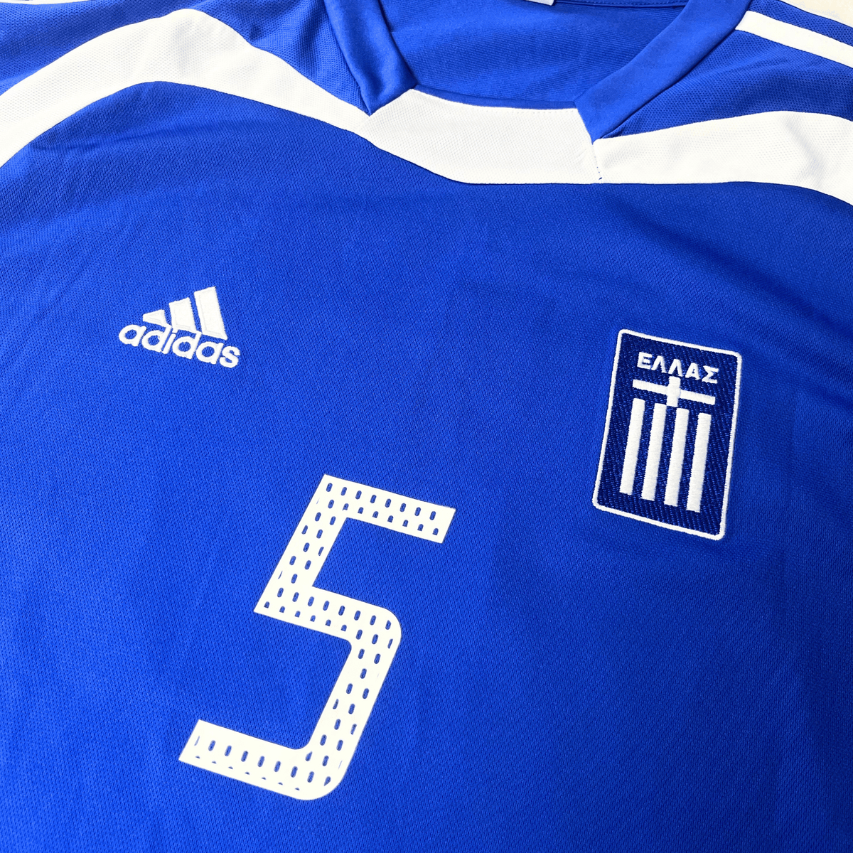 Original Greece 2004-2006 Home football shirt, size L, Dellas 5 | Nostalgic Football Shirts