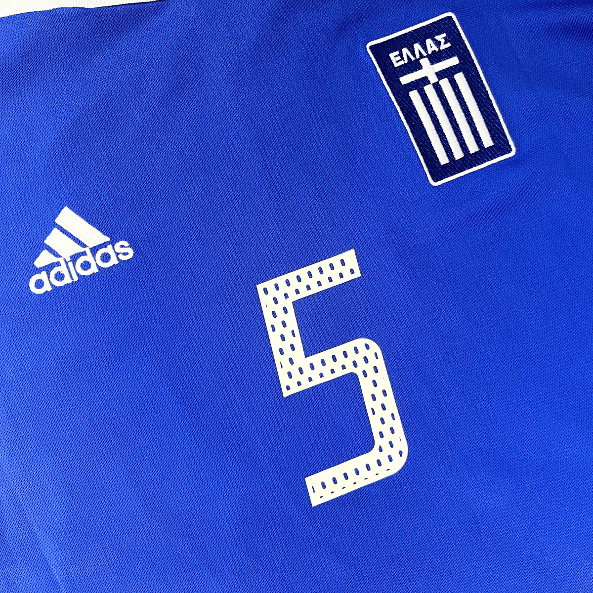 Original Greece 2004-2006 Home football shirt, size L, Dellas 5 | Nostalgic Football Shirts