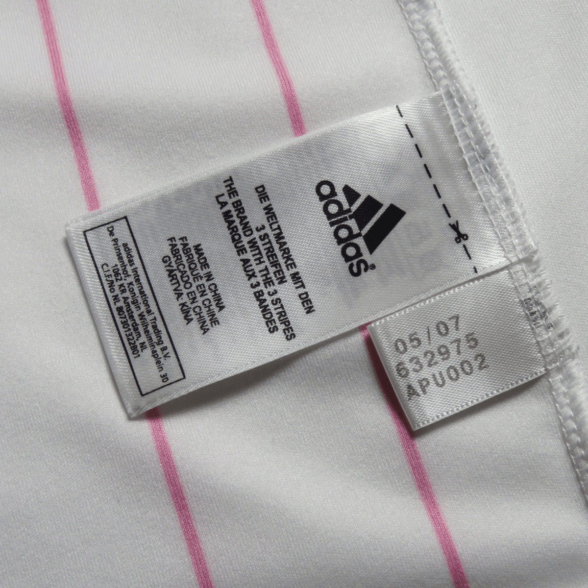 Authentic Adidas HSV Hamburg 2007-2009 Home shirt, van de Vaart 23 on the back, size L | Nostalgic Football Shirts