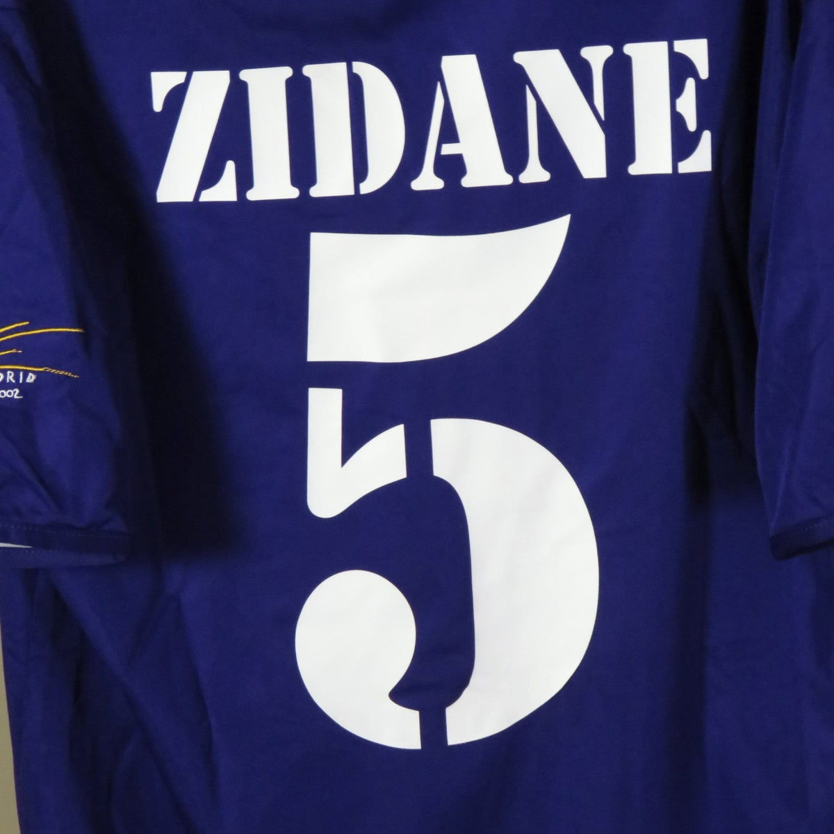 Original Real Madrid 2002-2003 Centenary Third football shirt, size L, Zidane 5, product code 156649 | Nostalgic Football Shirts