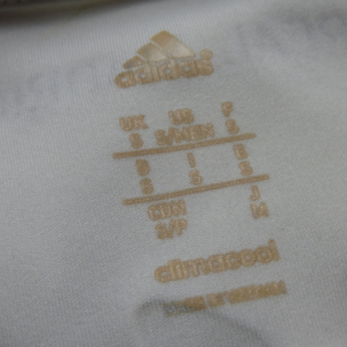 Vintage Real Madrid 2013-2014 Home football shirt with Isco 23 print, size S, product code Z29356 | Nostalgic Football Shirts
