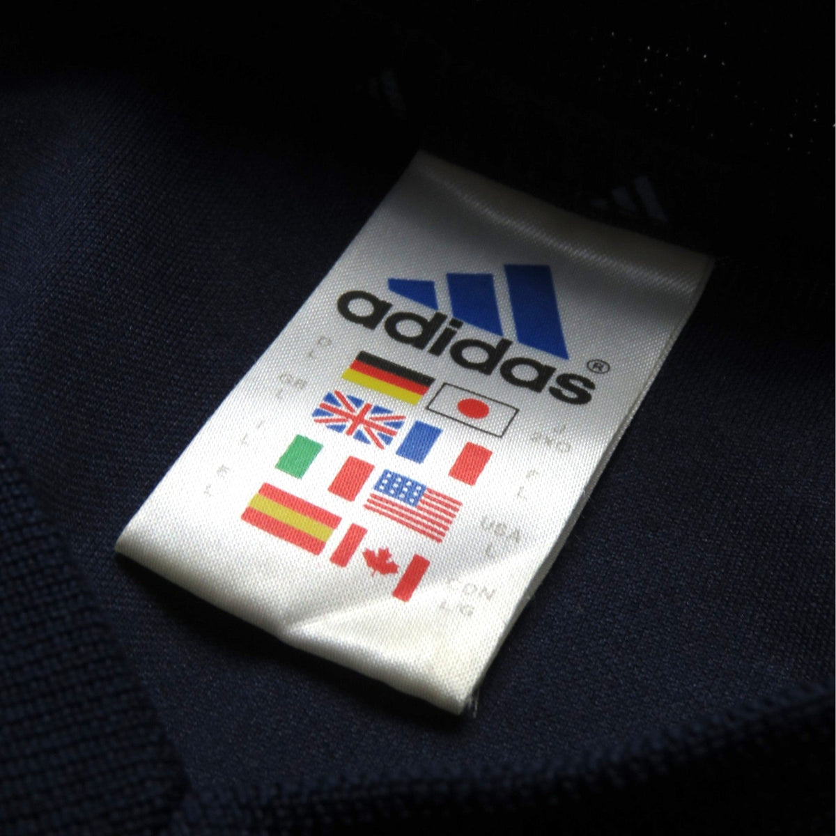 Vintage Argentina 2002-2004 Away football shirt with Zanetti 8 print, size L, product code 167308 | Nostalgic Football Shirts