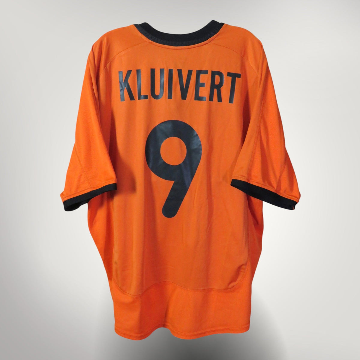 Vintage Netherlands 2000-2002 Home football shirt with Kluivert 9 print, size XXL | Nostalgic Football Shirts