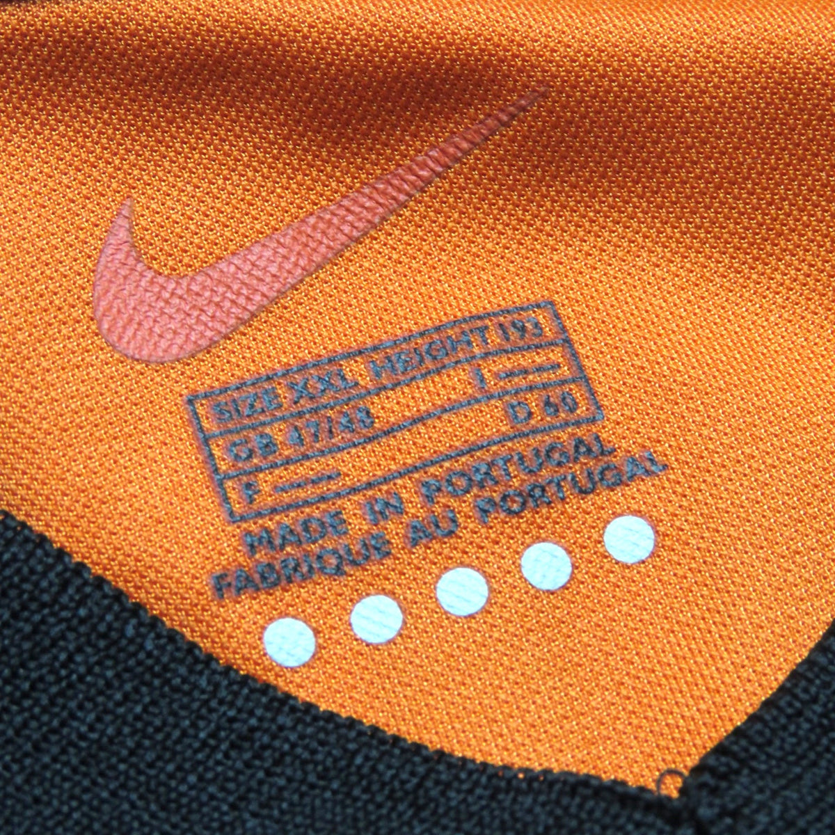 Vintage Netherlands 2000-2002 Home football shirt with Kluivert 9 print, size XXL | Nostalgic Football Shirts