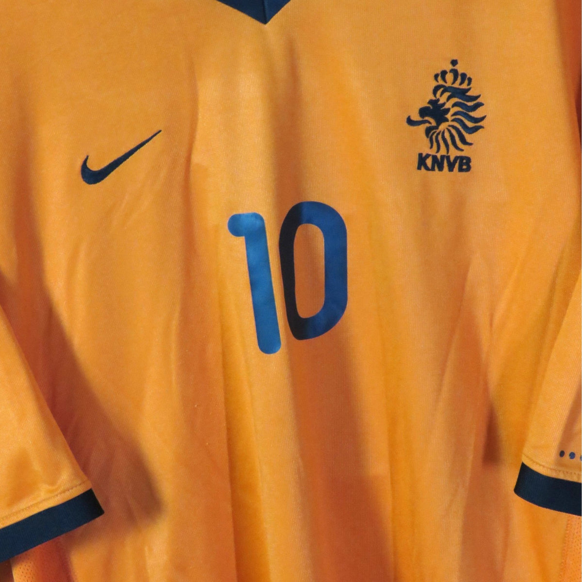 Original Netherlands 2000-2002 Home football shirt, size XXL, Bergkamp 10 | Nostalgic Football Shirts