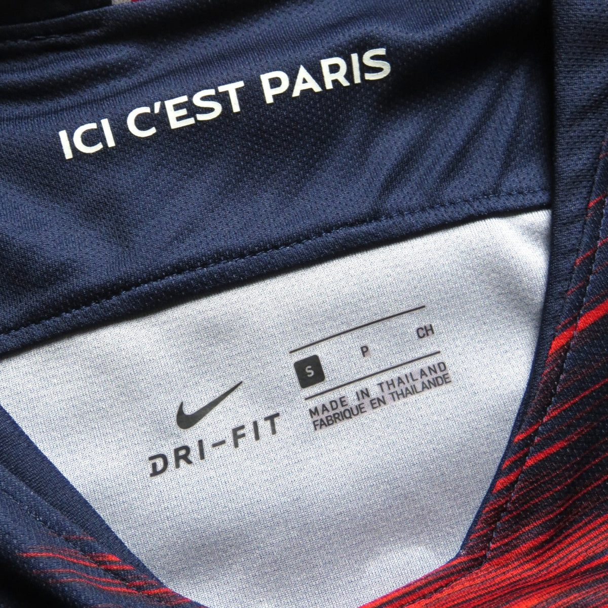 Vintage PSG 2018-2019 Home football shirt with Mbappé 7 print, size S, product code 894432-411 | Nostalgic Football Shirts
