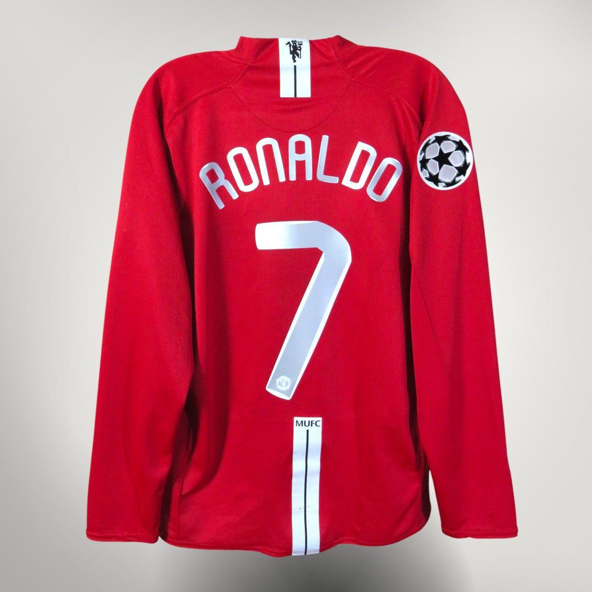Vintage Manchester United 2007-2008 Home longsleeve football shirt with Ronaldo 7 print, size M | Nostalgic Football Shirts