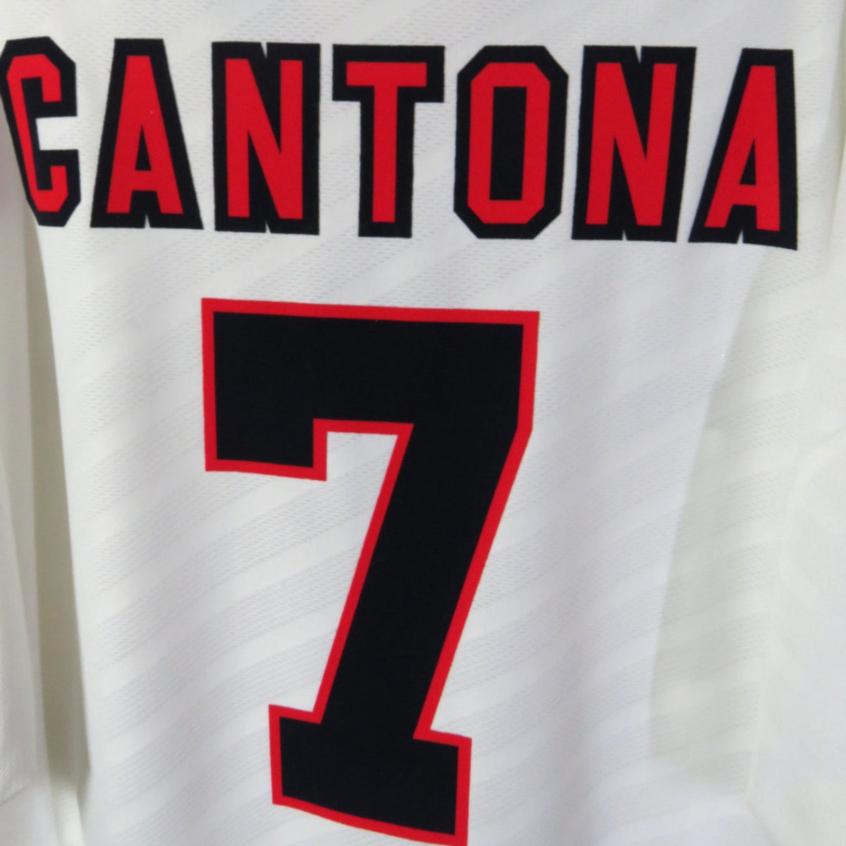 Retro Manchester United 1996-1997 Away football jersey by Umbro, Cantona 7, size XL | Nostalgic Football Shirts