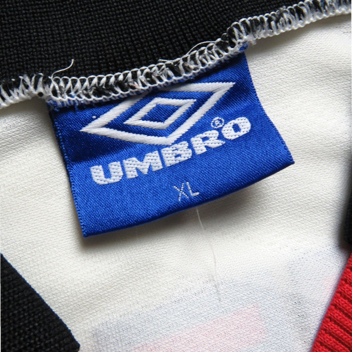 Vintage Manchester United 1996-1997 Away football shirt with Cantona 7 print, size XL | Nostalgic Football Shirts