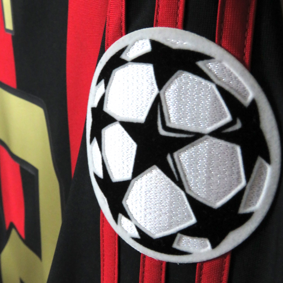 Original AC Milan 2006-2007 Home football shirt, size M, Kaká 22, product code 060747 | Nostalgic Football Shirts