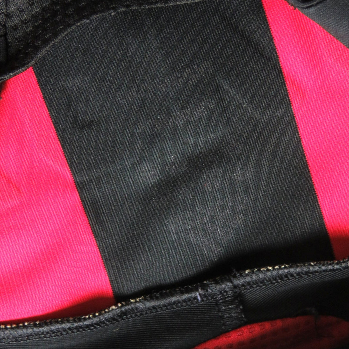 Vintage AC Milan 2006-2007 Home football shirt with Kaká 22 print, size M, product code 060747 | Nostalgic Football Shirts