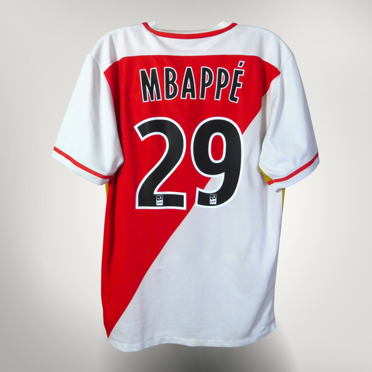 Vintage AS Monaco 2015-2016 Home football shirt with Mbappé 29 print, size M, product code 694917-106 | Nostalgic Football Shirts