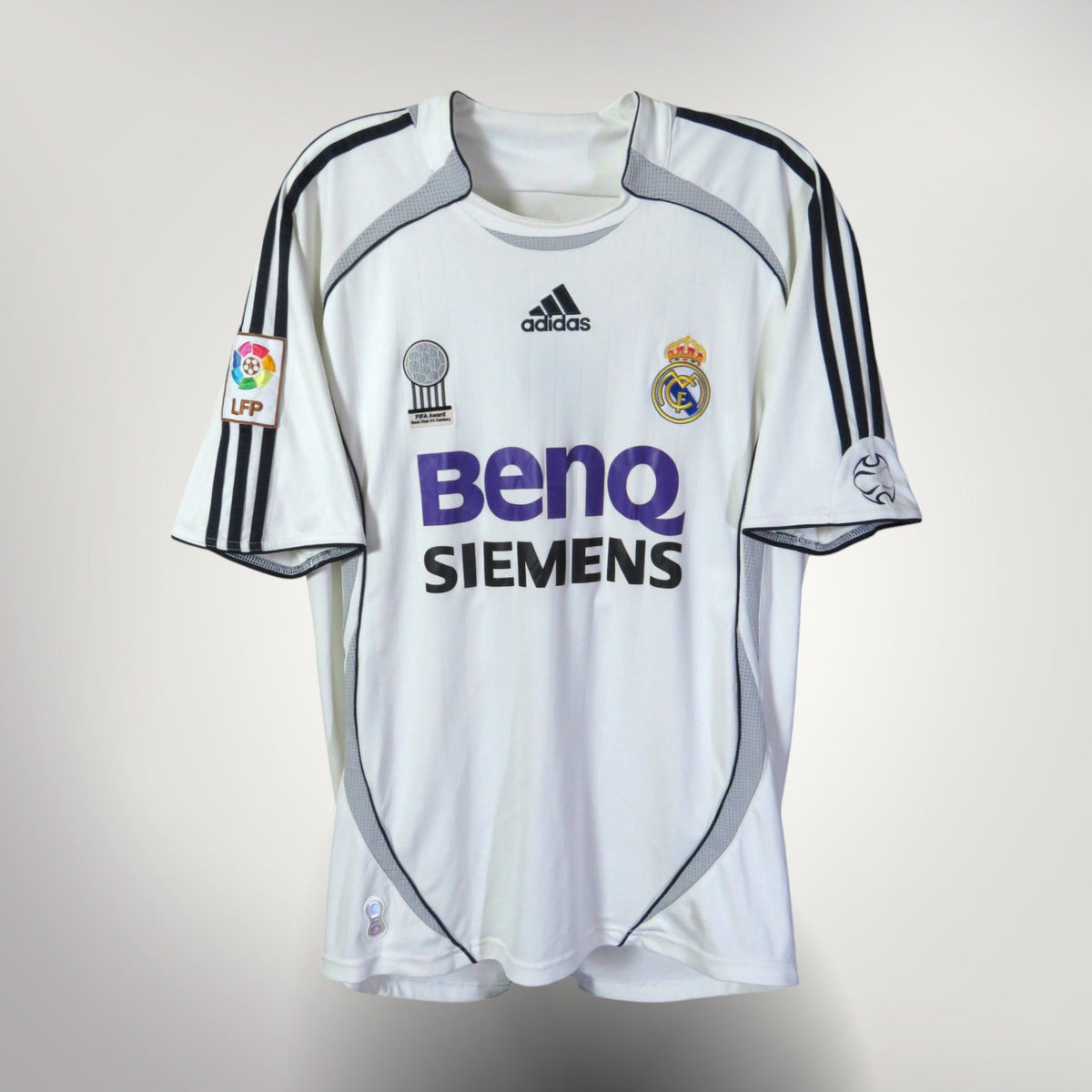 Authentic Adidas Real Madrid 2006-2007 Home shirt, Guti 14 on the back, size M, product code 060879 | Nostalgic Football Shirts