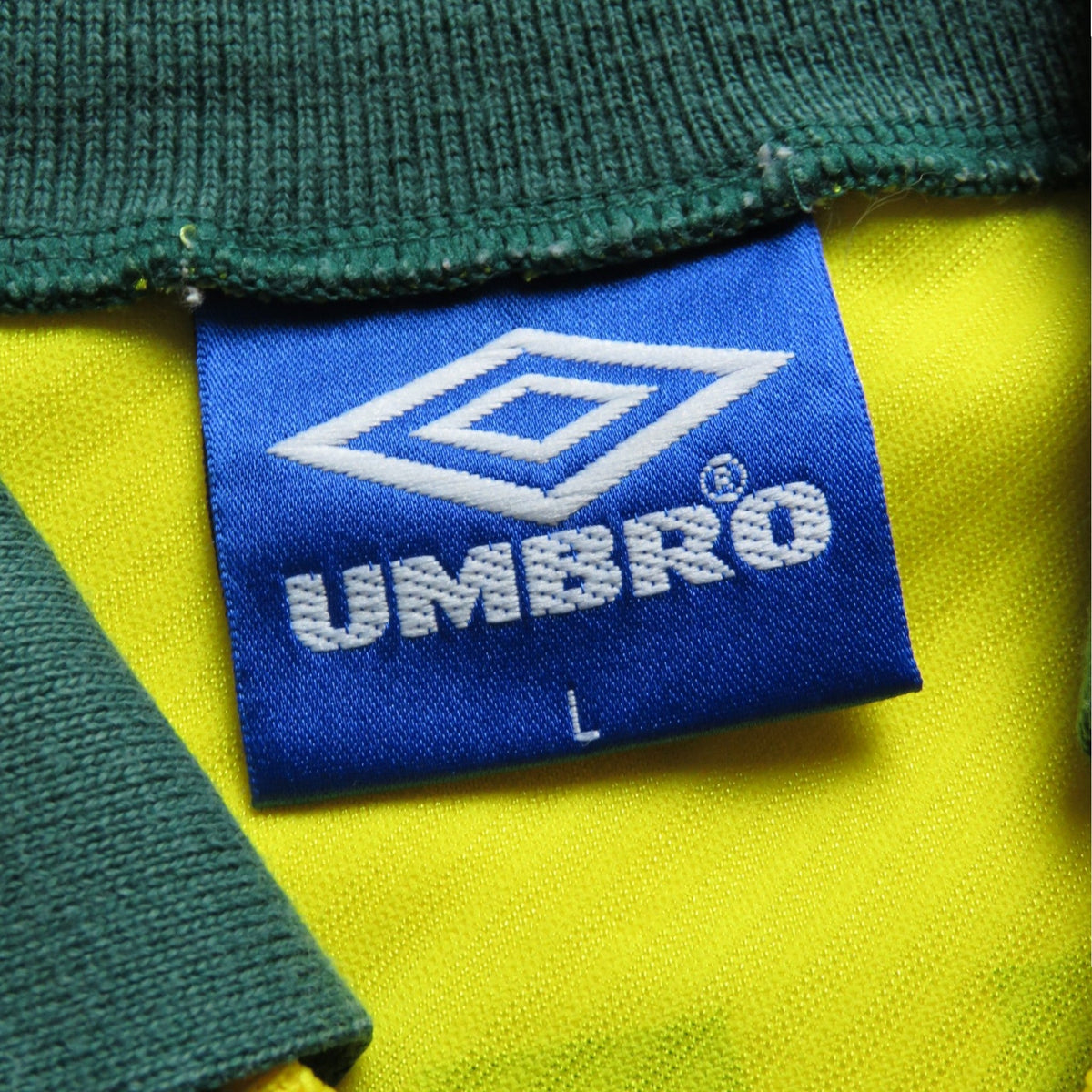 Vintage Brazil 1993-1994 Home football shirt with Ronaldo 20 print, size L | Nostalgic Football Shirts