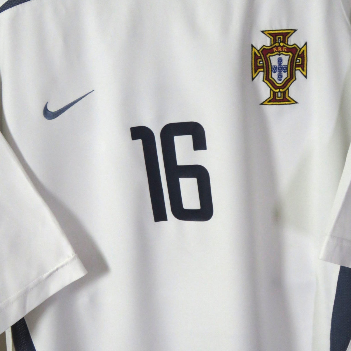 Portugal 2002-04 Away Ronaldo #16 Shirt L