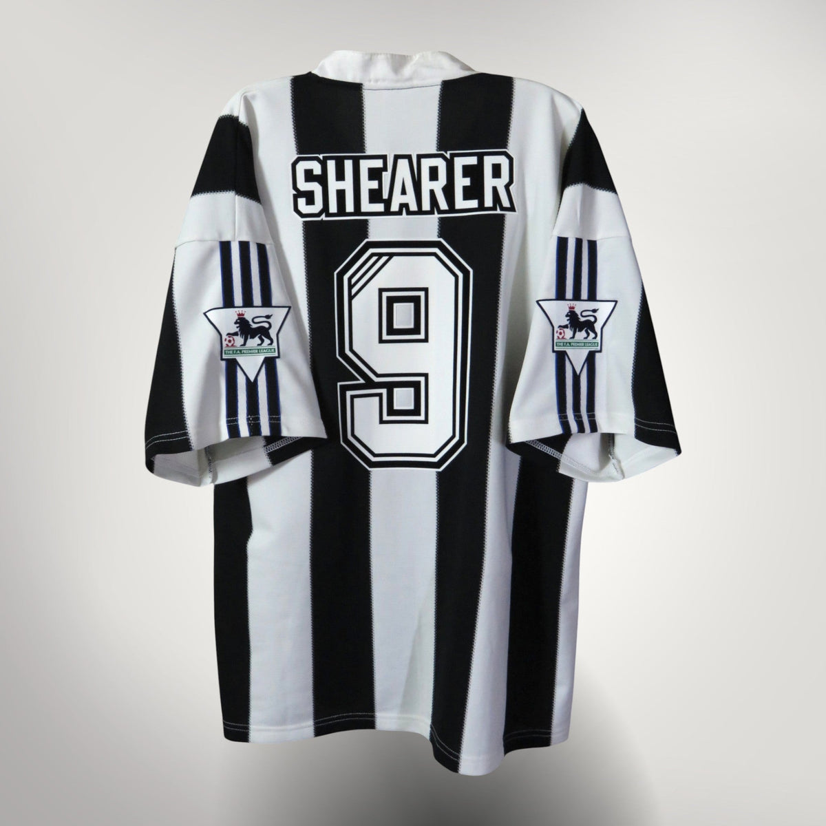 Newcastle United 1995-97 Home Shearer #9 Shirt L