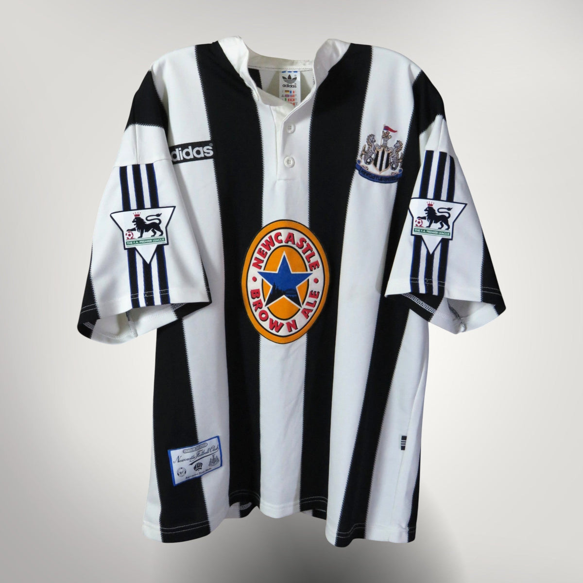 Newcastle United 1995-97 Home Shearer #9 Shirt L