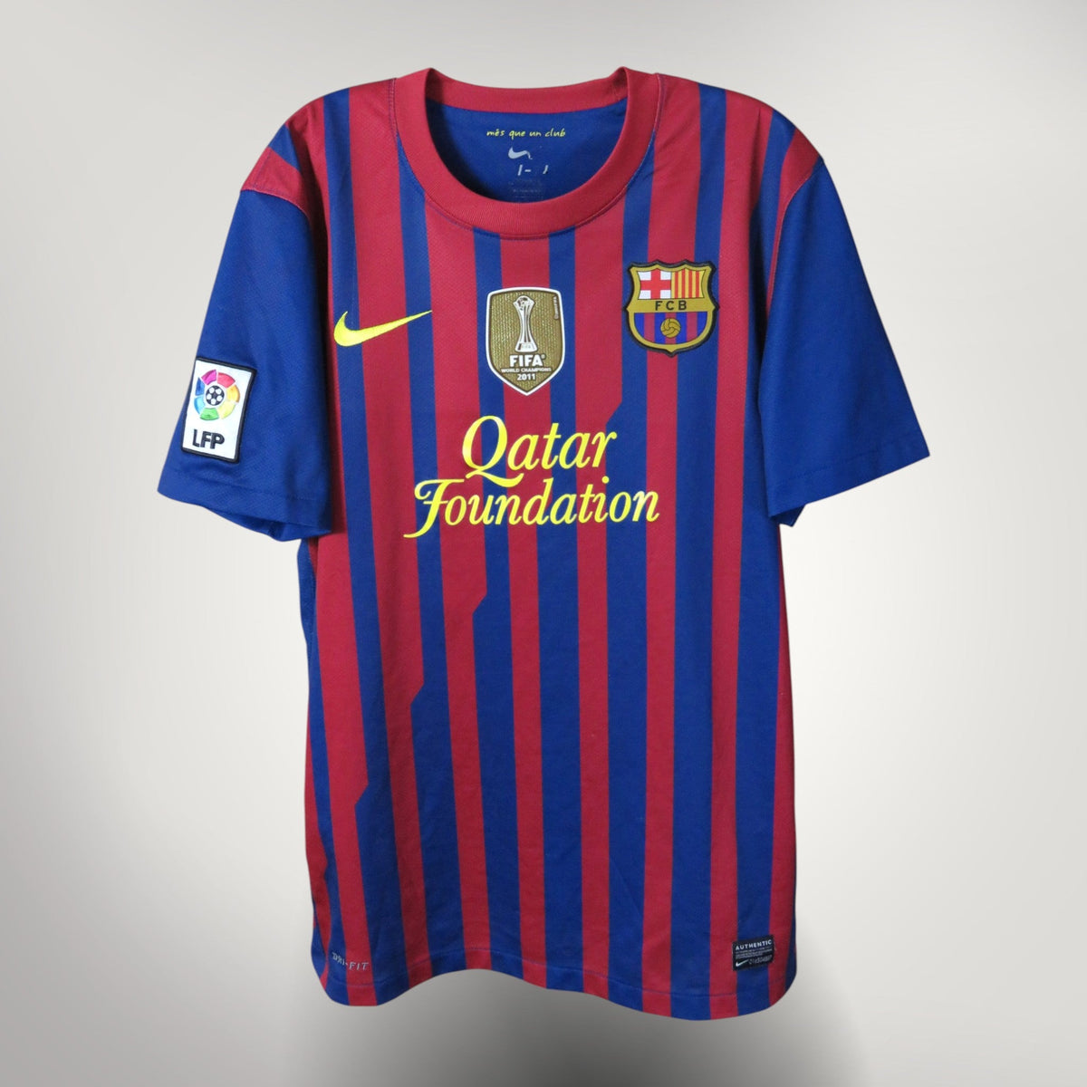 FC Barcelona 2011-12 Home Iniesta #8 Shirt M