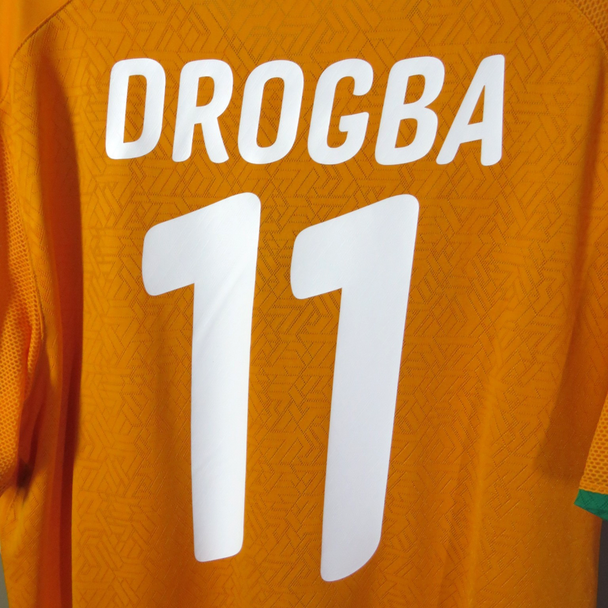 Ivory Coast 2010-11 Home Drogba #11 Shirt L