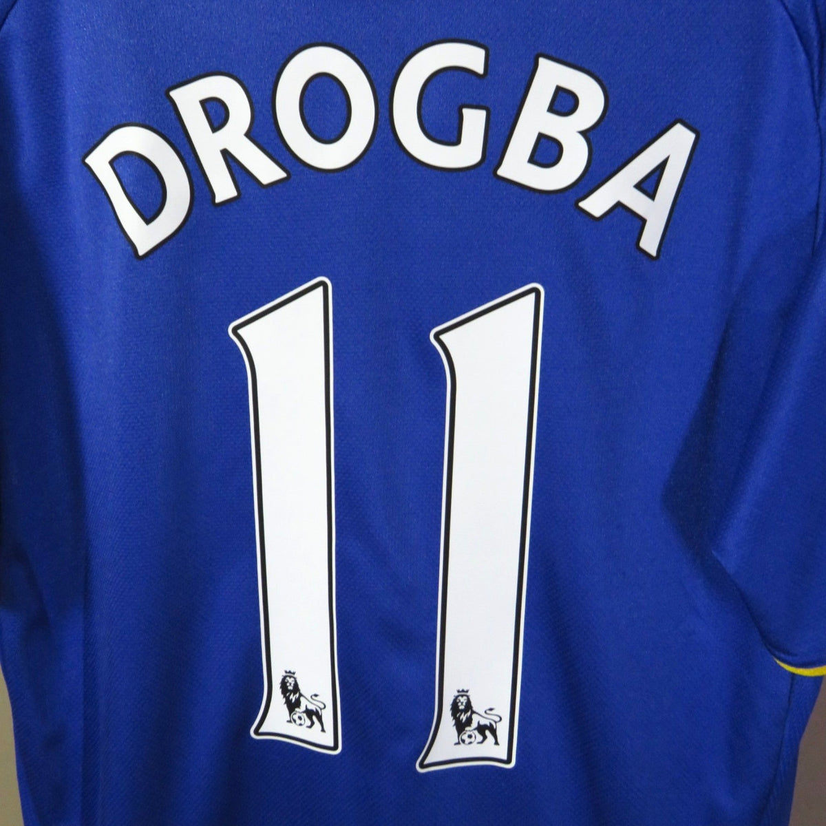 Chelsea 2008-09 Home Drogba #11 Shirt M