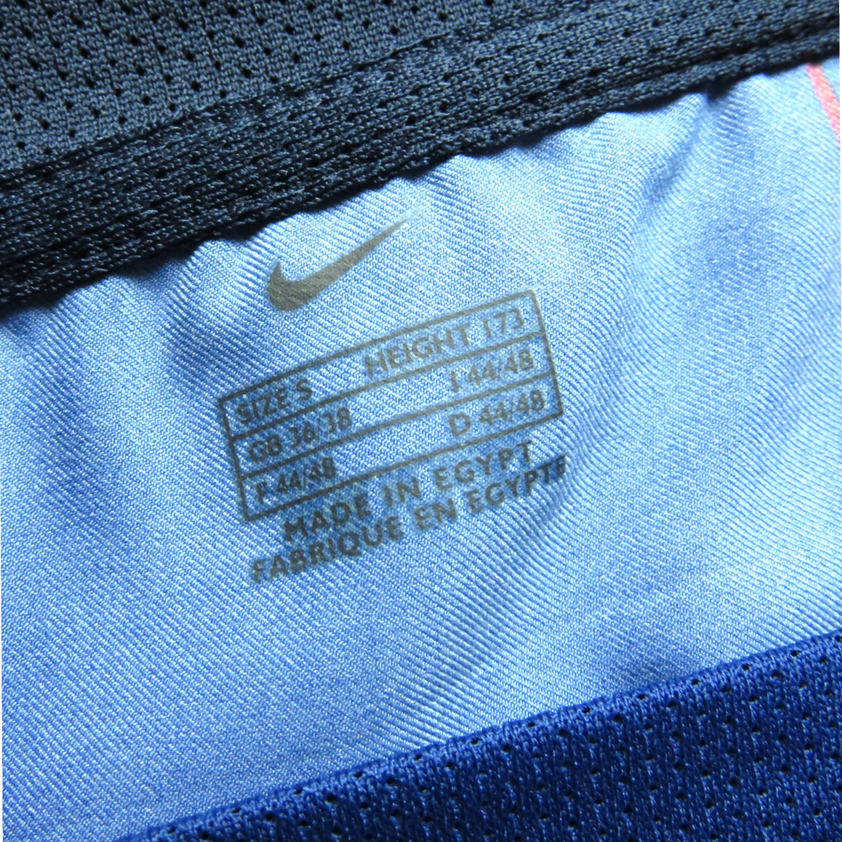 FC Barcelona 2003-04 Home Ronaldinho #10 Shirt S