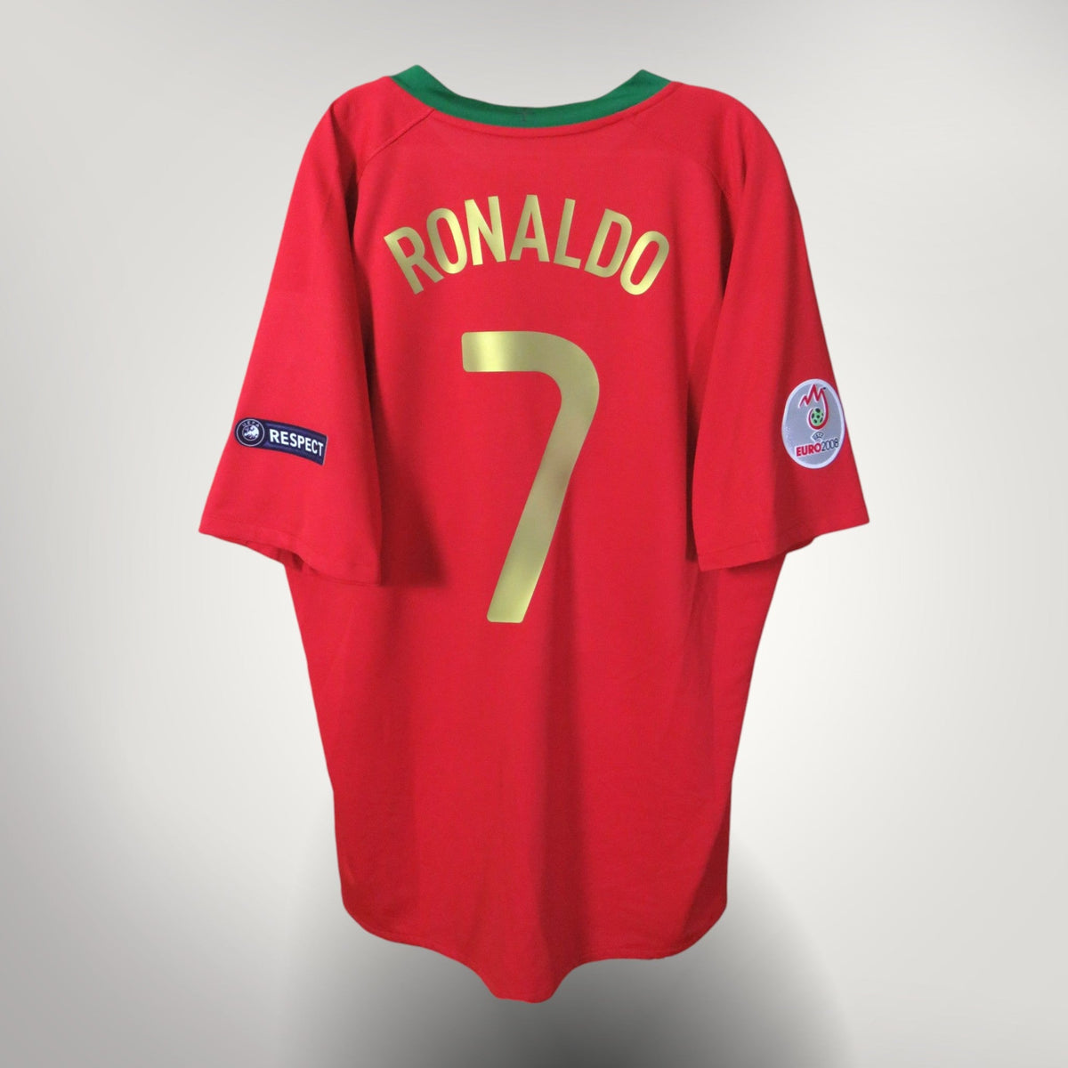 Vintage Portugal 2008-2009 Home football shirt with Ronaldo 7 print, size XL, product code 265759-611 | Nostalgic Football Shirts