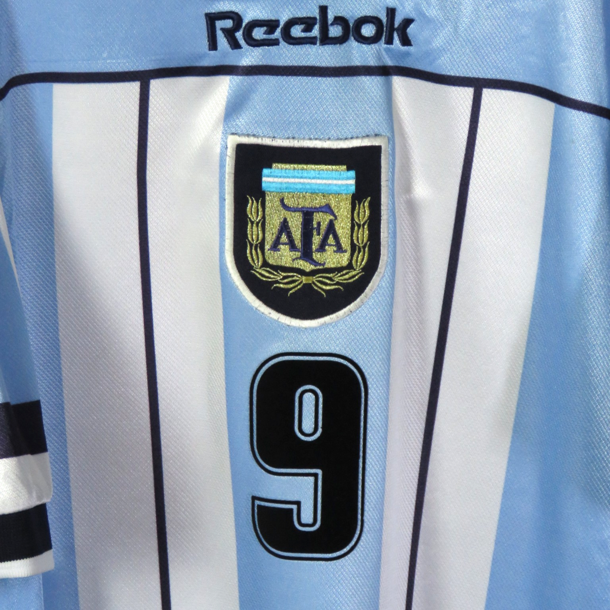 Argentina 2000-01 Home Batistuta #9 Shirt L