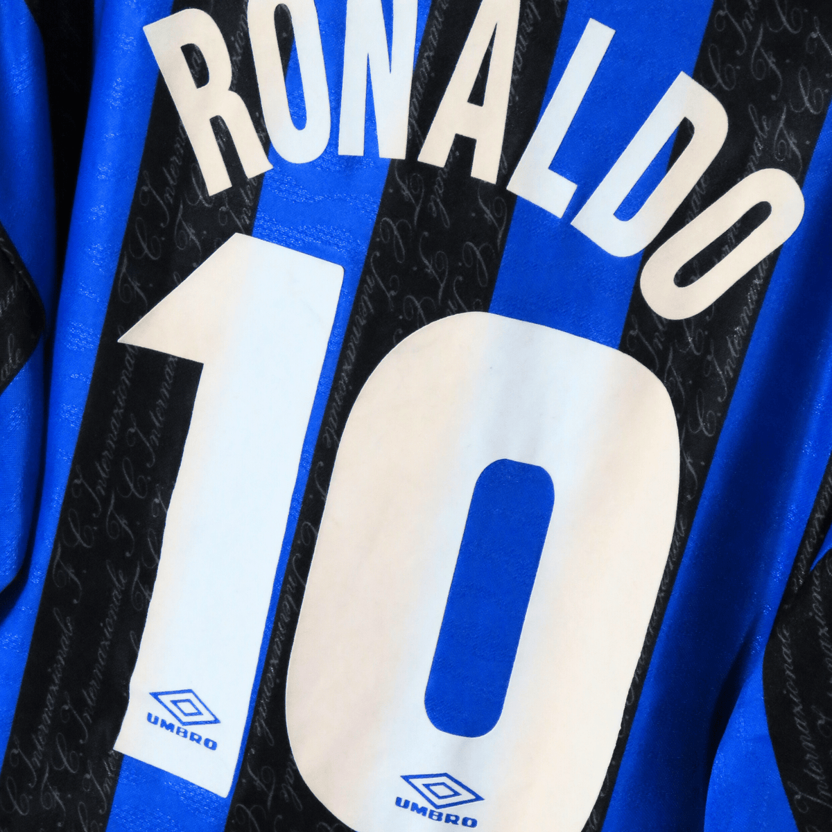 Retro Inter 1997-1998 Home football jersey by Umbro, Ronaldo 10, size XL | Nostalgic Football Shirts