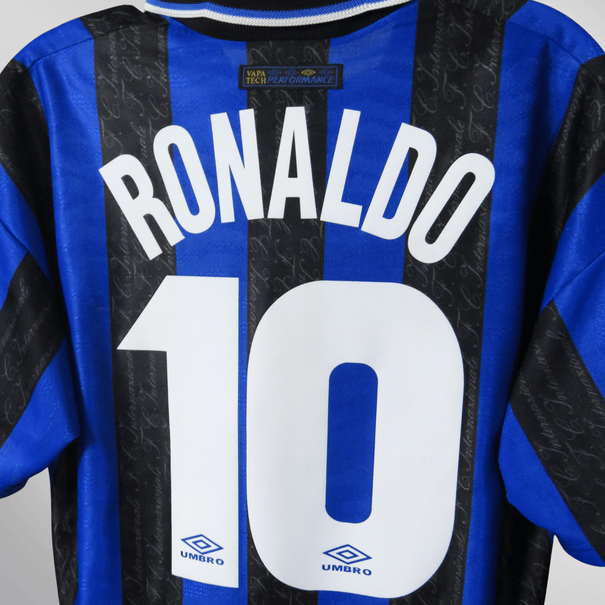 Retro Inter Milan 1997-1998 Home football jersey by Umbro, Ronaldo 10, size M | Nostalgic Football Shirts