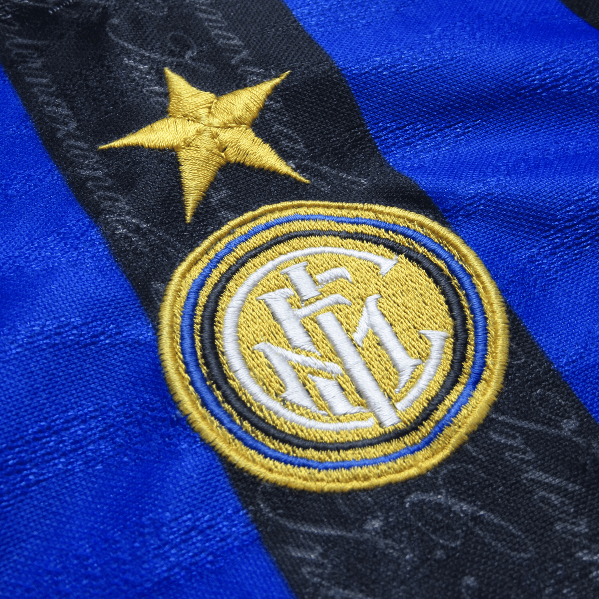 Retro Inter Milan 1997-1998 Home football jersey by Umbro, Ronaldo 10, size M | Nostalgic Football Shirts
