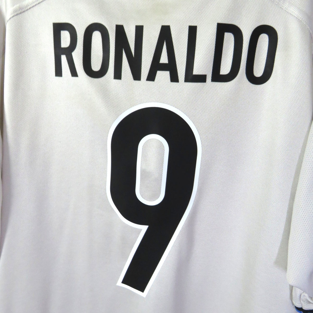 Retro Inter Milan 1999-2000 Away football jersey by Nike, Ronaldo 9, size M | Nostalgic Football Shirts