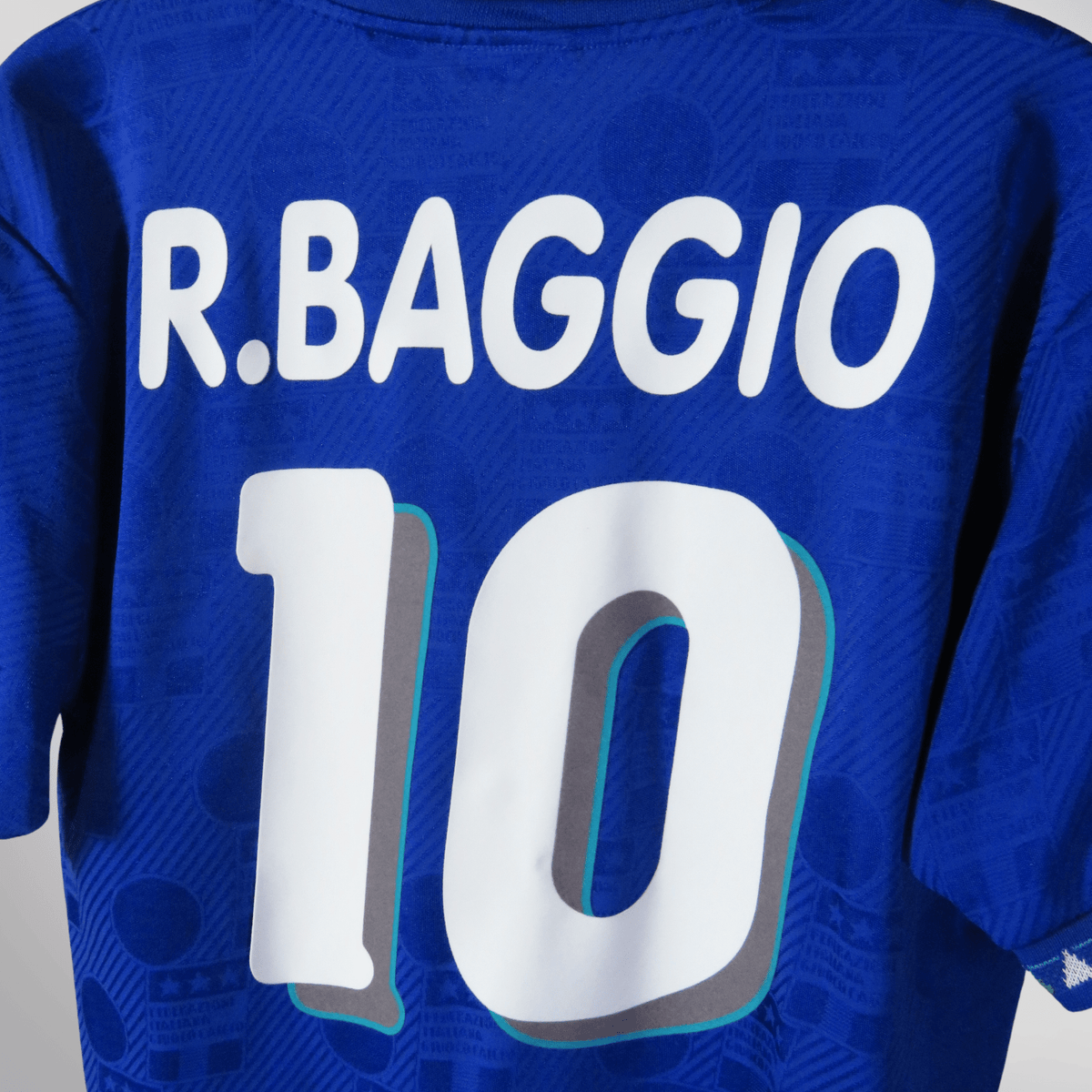 Retro Italy 1994 Home football jersey by Diadora, Baggio 10, size M | Nostalgic Football Shirts