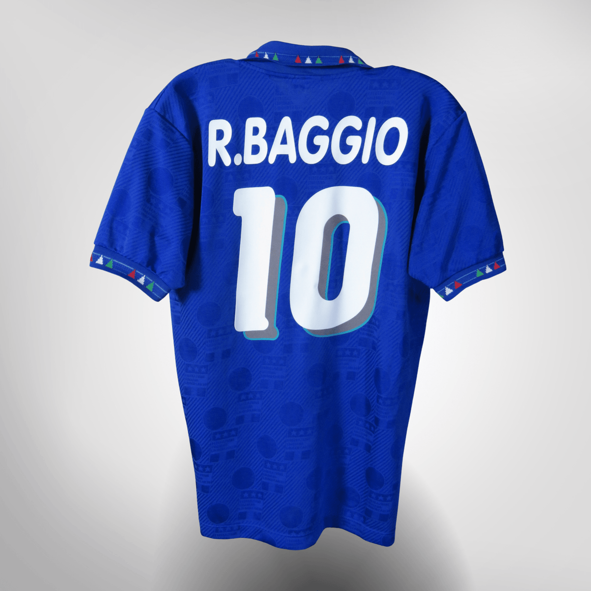 Vintage Italy 1994 Home football shirt with Baggio 10 print, size M | Nostalgic Football Shirts