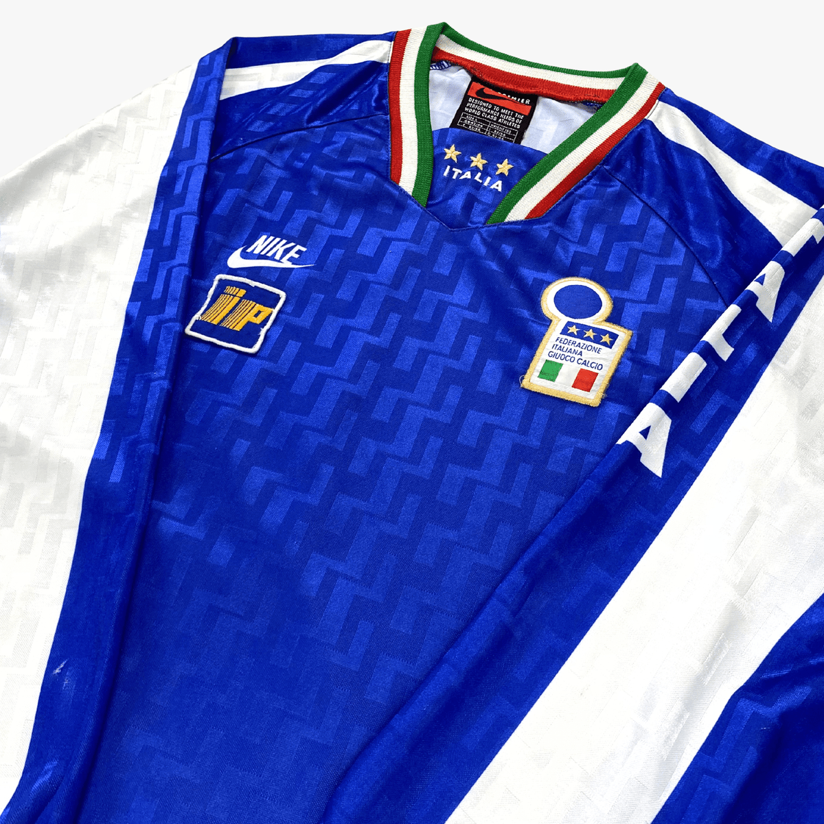 Retro Italy 1996-1997 Training longsleeve football jersey by Nike, size L | Nostalgic Football Shirts