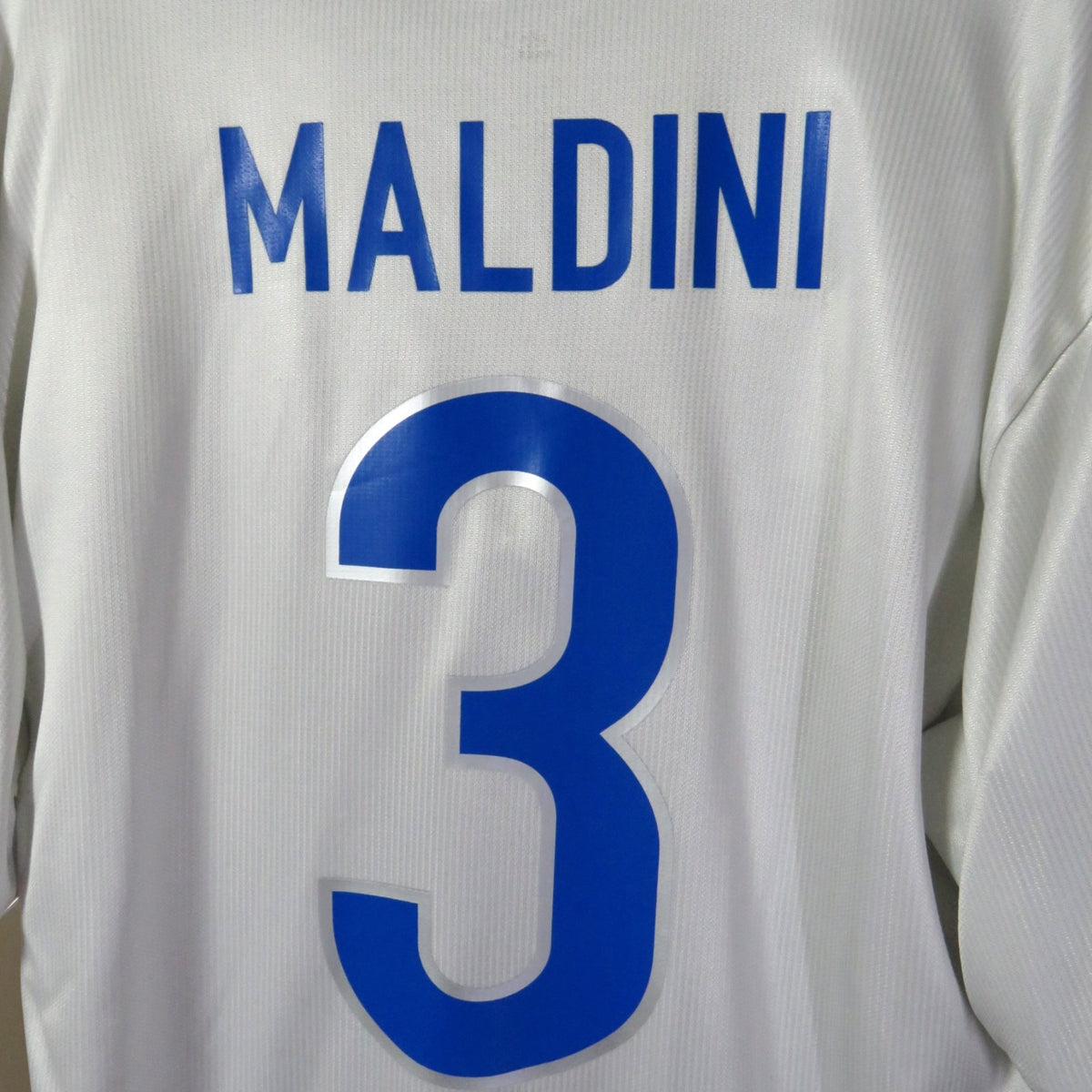 Retro Italy 1997-1998 Away football jersey by Nike, Maldini 3, size M | Nostalgic Football Shirts