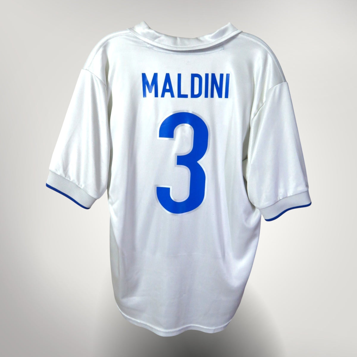 Vintage Italy 1997-1998 Away football shirt with Maldini 3 print, size M | Nostalgic Football Shirts