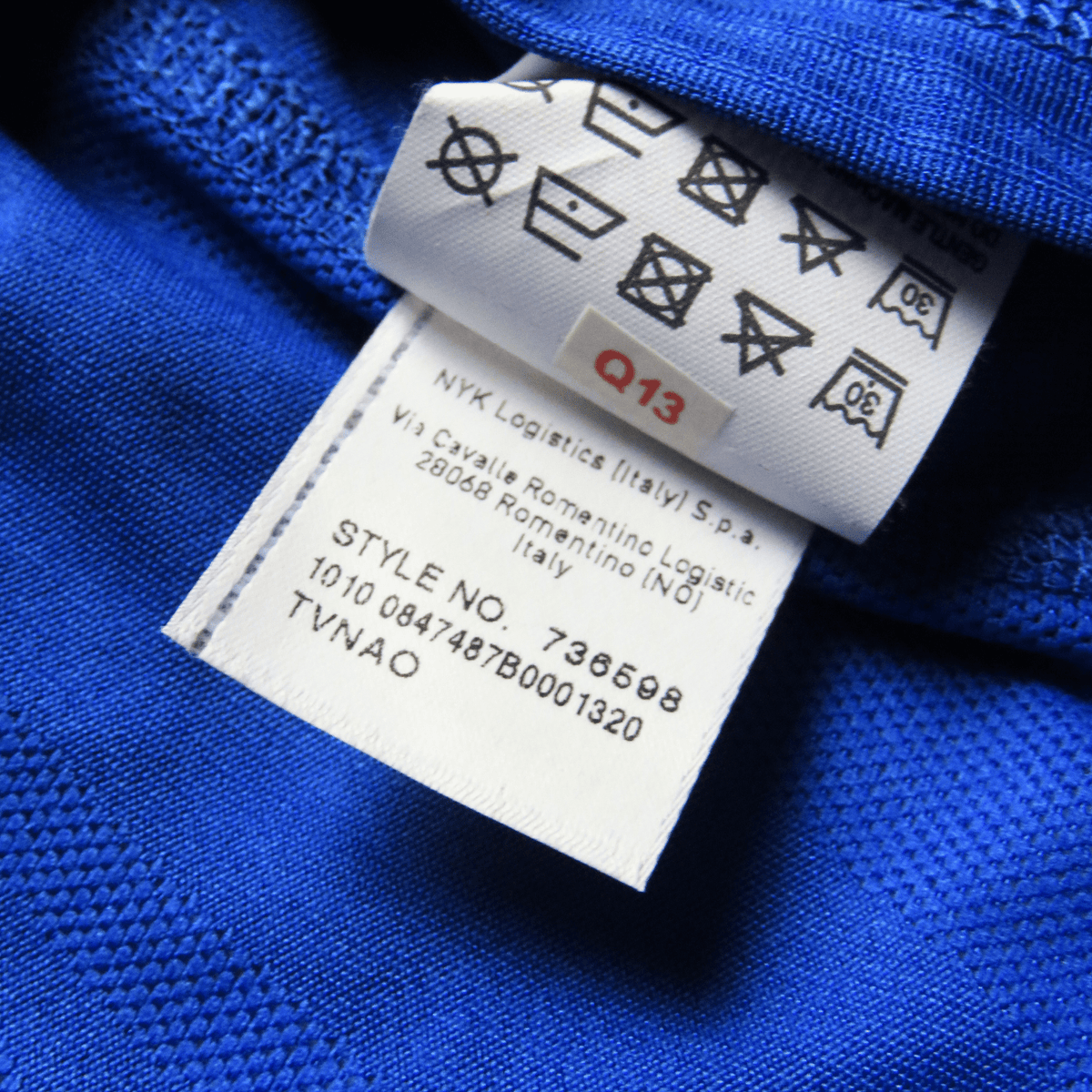 Retro Italy 2010-2012 Home brand new with tags football jersey by Puma, Pirlo 21, size XL | Nostalgic Football Shirts